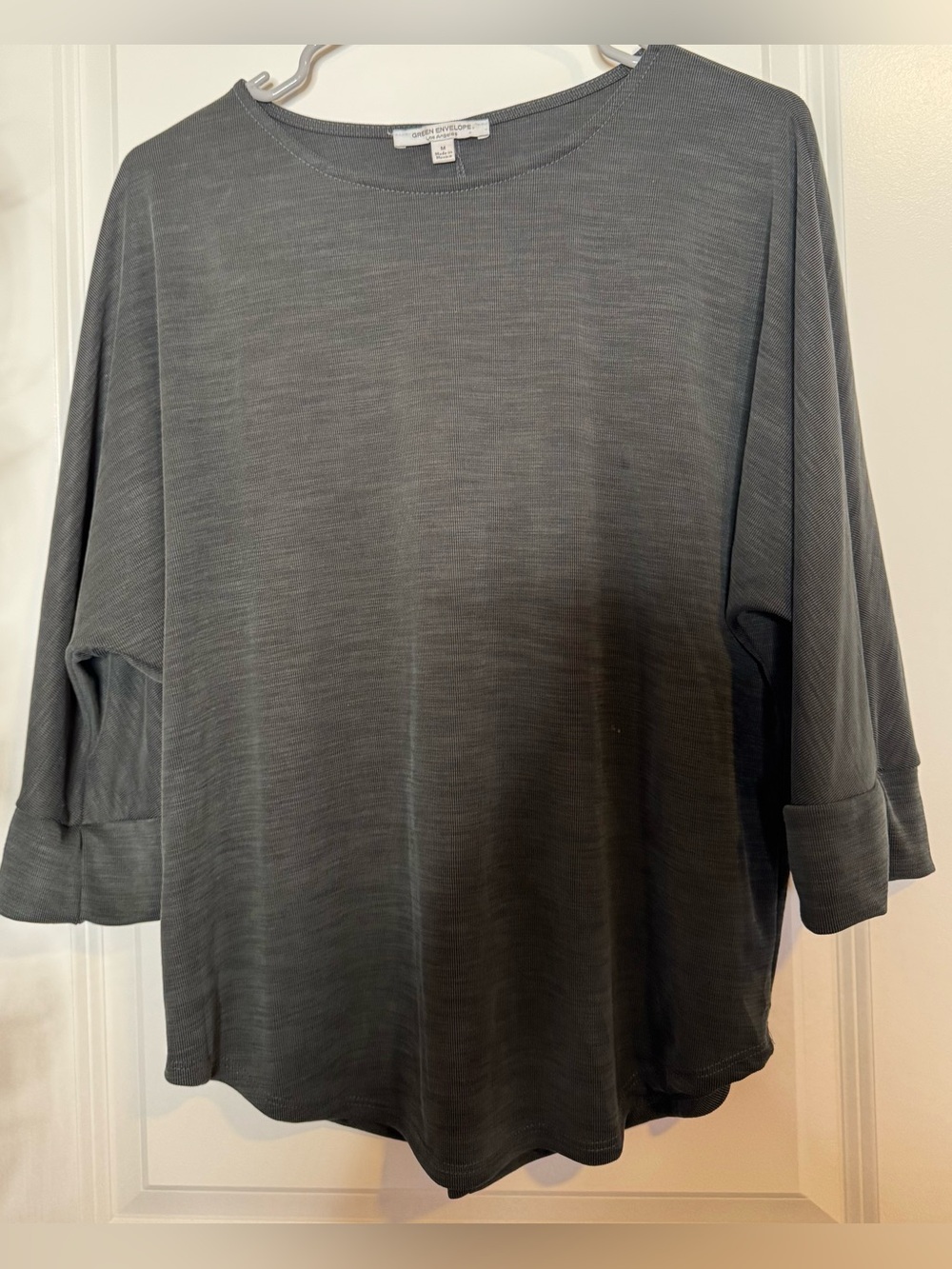 Green Envelope Slate Gray Drop-Shoulder Knit Top size medium stretch